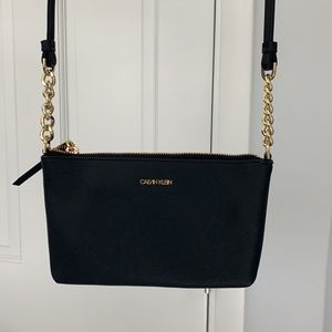 Calvin Klein Womens Hayden Crossbody Bag